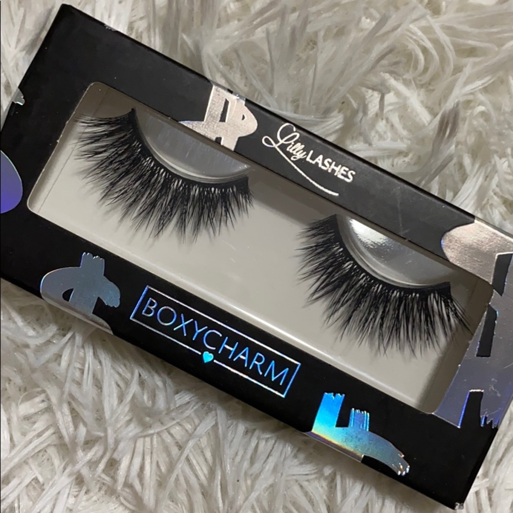 Lilly lashes